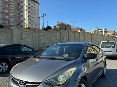 Hyundai Elantra 2013