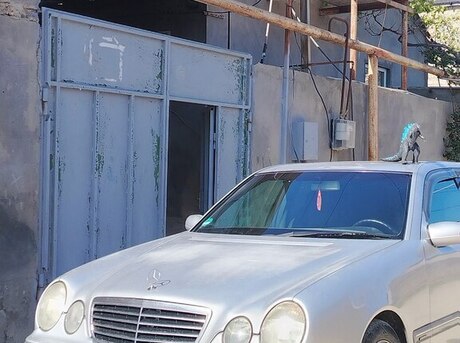 Mercedes E 200 2000
