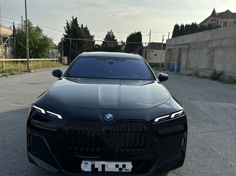 BMW i7 2023