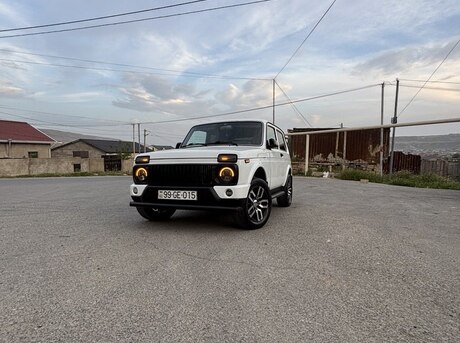 LADA (VAZ) Niva 2013
