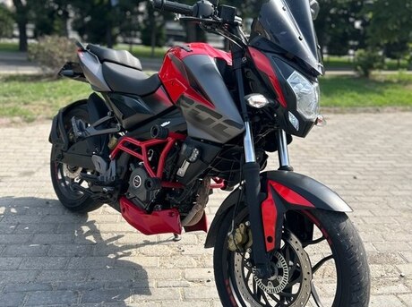 Bajaj Pulsar NS 200