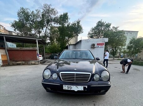 Mercedes E 220 d 2000