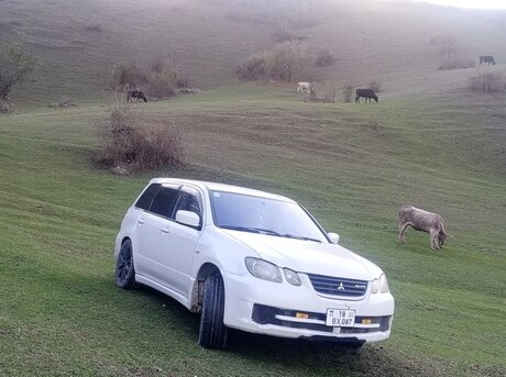 Mitsubishi Airtrek 2002