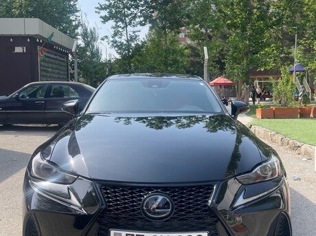 Lexus  2017