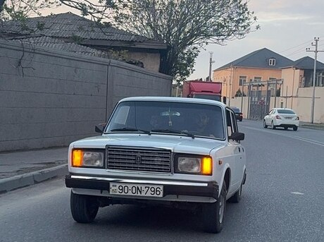 LADA (VAZ) 2107 2011