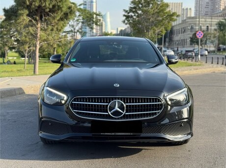Mercedes E 300 e