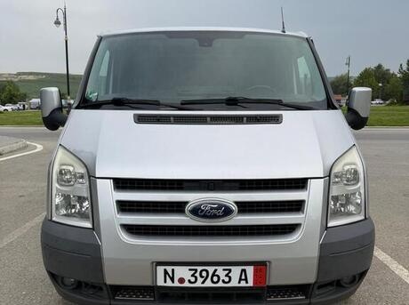 Ford Transit 2010