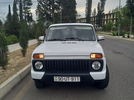 LADA (VAZ) Niva 2015