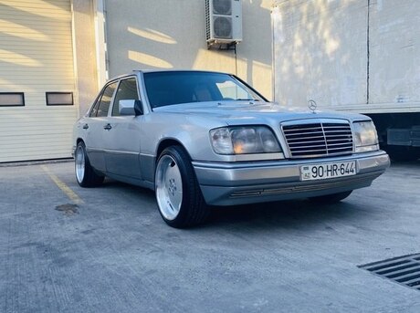 Mercedes E 220 1993