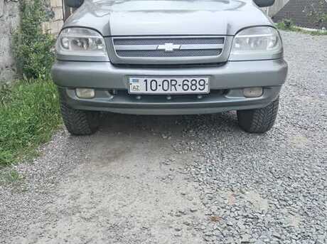 LADA (VAZ) Niva 2005