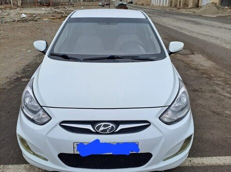 Hyundai Accent 2012