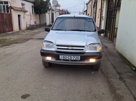 Chevrolet Niva 2005