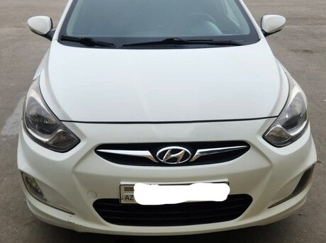 Hyundai Accent 2011