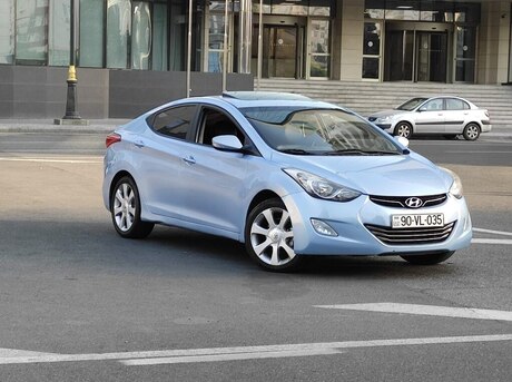 Hyundai Elantra 2012