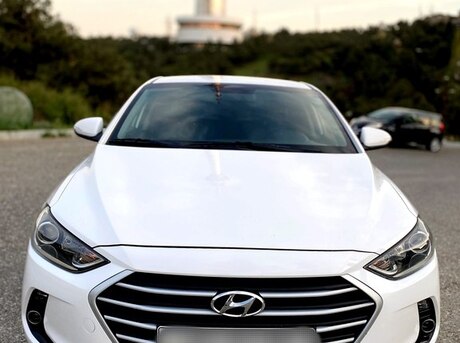 Hyundai Avante 2015