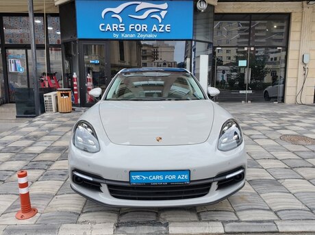 Porsche Panamera 4S