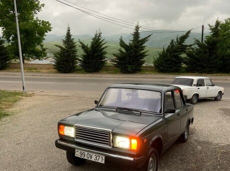 LADA (VAZ) 2107 2010