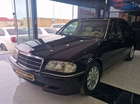 Mercedes C 180