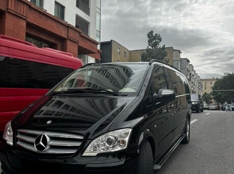 Mercedes Viano 2013