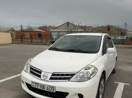 Nissan Tiida 2011