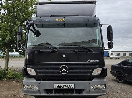 Mercedes 1222 2009