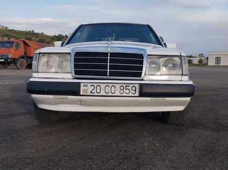 Mercedes E 200 d 1990