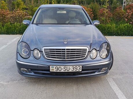Mercedes E 220 2004