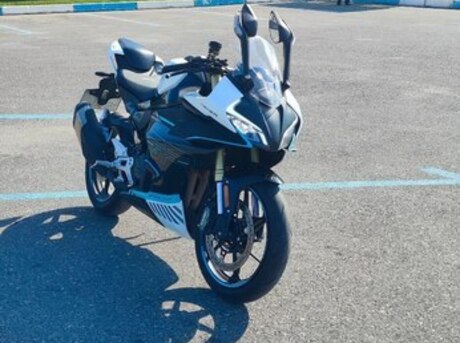 CFMOTO 450 SR