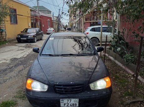 Hyundai Elantra 2003