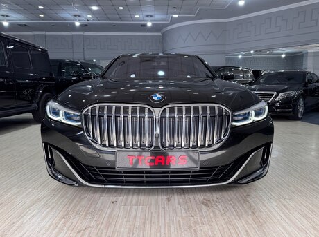 BMW 740 2019
