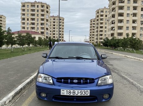 Hyundai Accent 2000