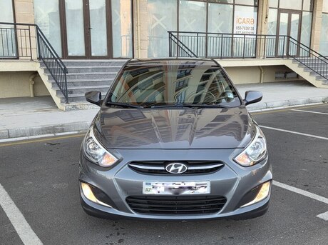 Hyundai Accent 2015