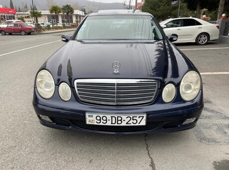 Mercedes E 200 2004