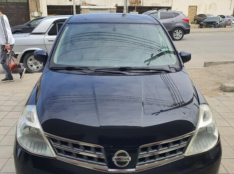 Nissan Tiida 2010