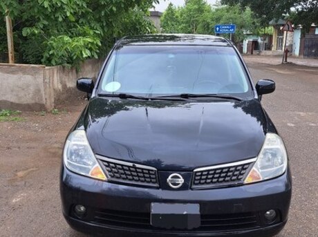 Nissan Tiida 2008