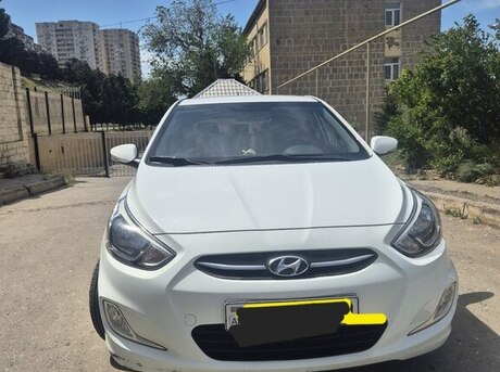 Hyundai Accent 2015