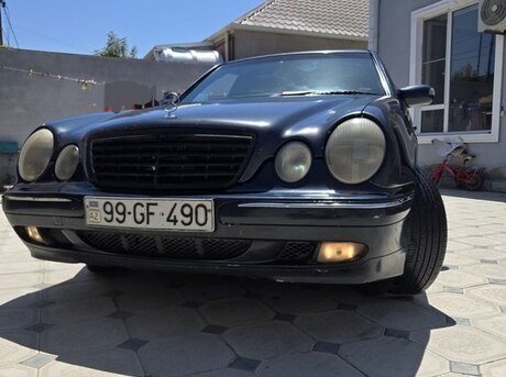 Mercedes E 220 d 2000