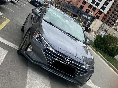 Hyundai Elantra 2019