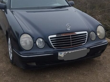 Mercedes E 220 d 2000