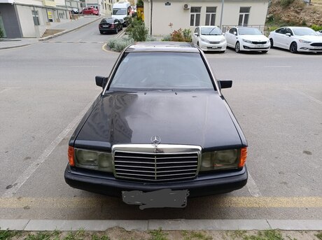 Mercedes 190 1990
