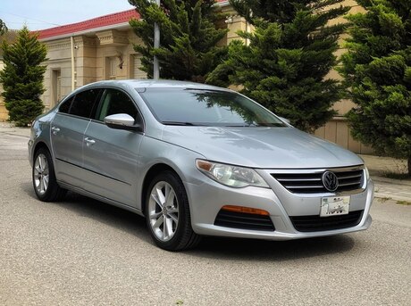 Volkswagen Passat CC 2011