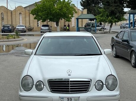 Mercedes E 240 2001
