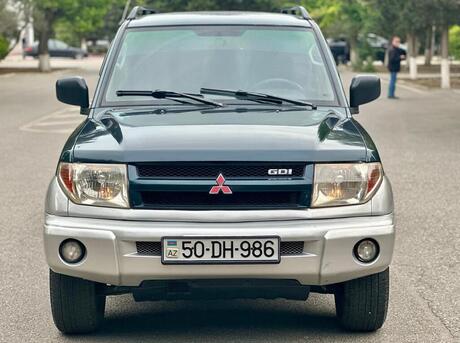 Mitsubishi Pajero io