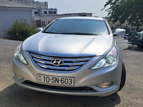 Hyundai Sonata 2011