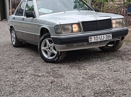 Mercedes 190 1990