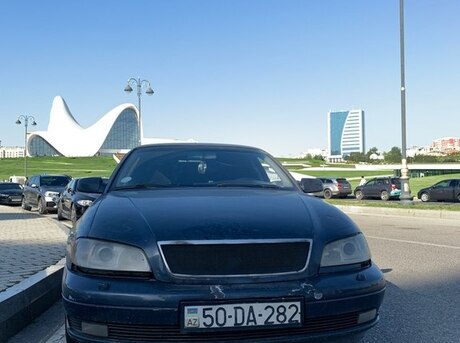 Opel Omega 2000