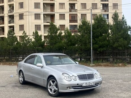 Mercedes E 240 2002