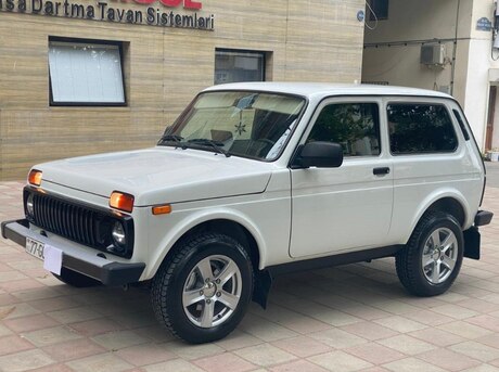 LADA (VAZ) Niva