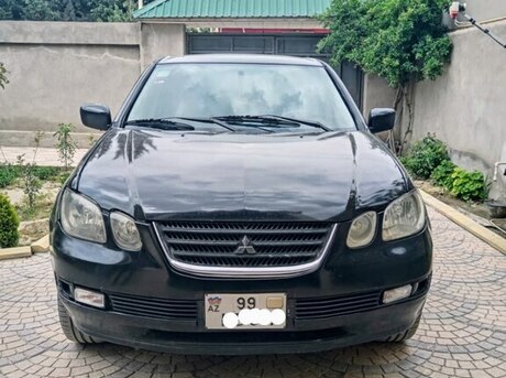 Mitsubishi Airtrek 2002