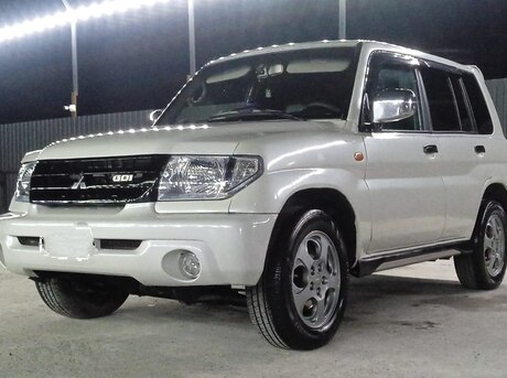 Mitsubishi Pajero io